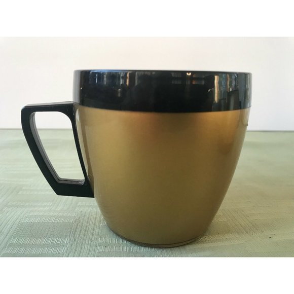 Mid Century Modern West Bend Thermo Serv Cup/ Mug & Carafe Set (gold/black) - Picture 5 of 10
